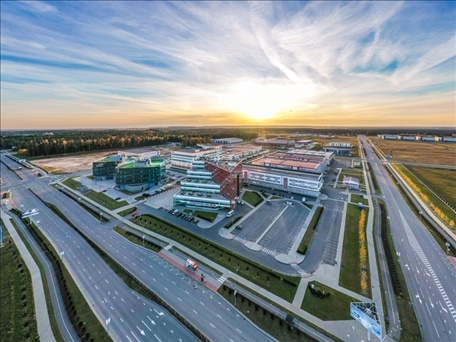 這是當(dāng)?shù)貢r間2021年10月19日在白俄羅斯首都明斯克郊區(qū)拍攝的中白工業(yè)園。