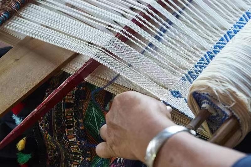 黎族傳統(tǒng)紡染織繡技藝。文化和旅游部非物質(zhì)文化遺產(chǎn)司供圖