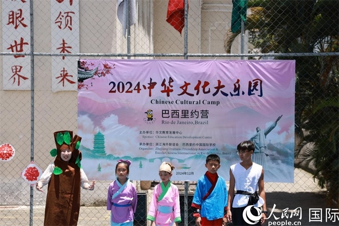 話劇《司馬光砸缸》演繹了中國(guó)家喻戶曉的兒童故事。人民網(wǎng)記者 陳海琪攝