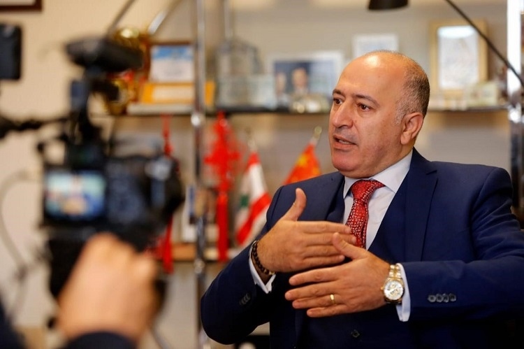 瓦里夫·庫邁哈在接受采訪。受訪者供圖