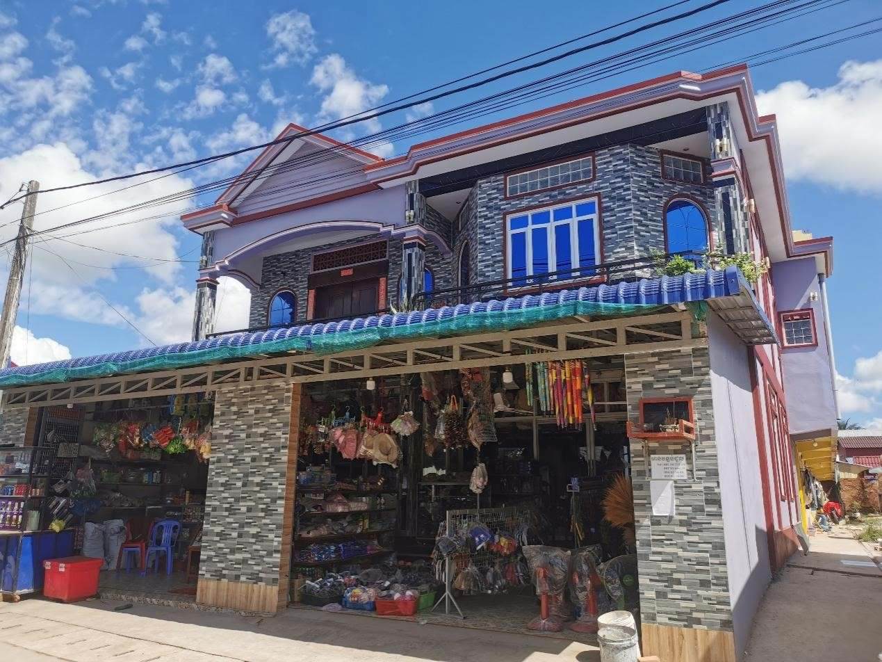 毗鄰西港特區(qū)的商店。西港特區(qū)供圖