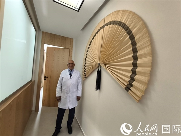 哈利勒的診所內。人民網記者 黃培昭攝