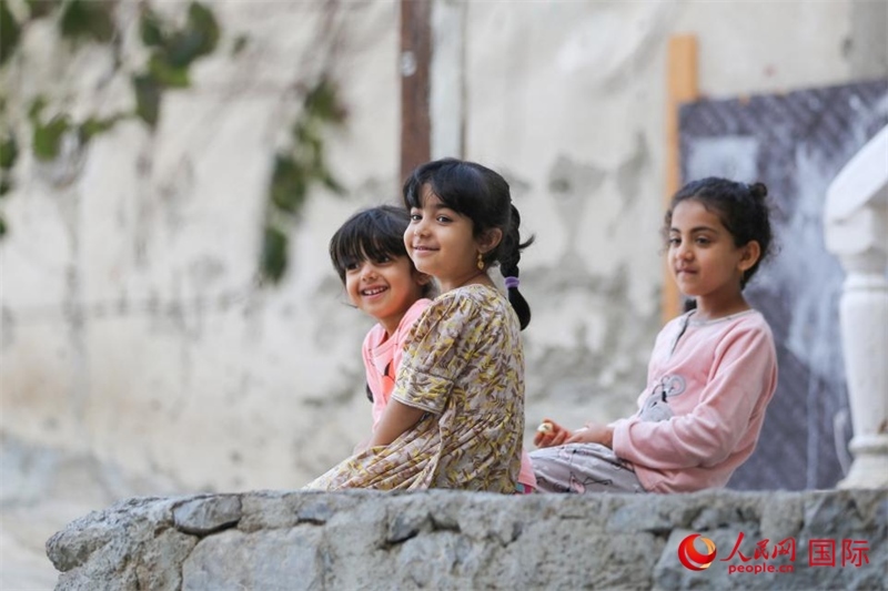 庫姆扎爾村的兒童。人民網(wǎng) 塔里克·易卜拉欣攝