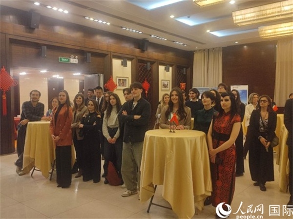 來(lái)自意大利多所高校的師生代表參加了此次活動(dòng)。人民網(wǎng)記者鄭彬攝