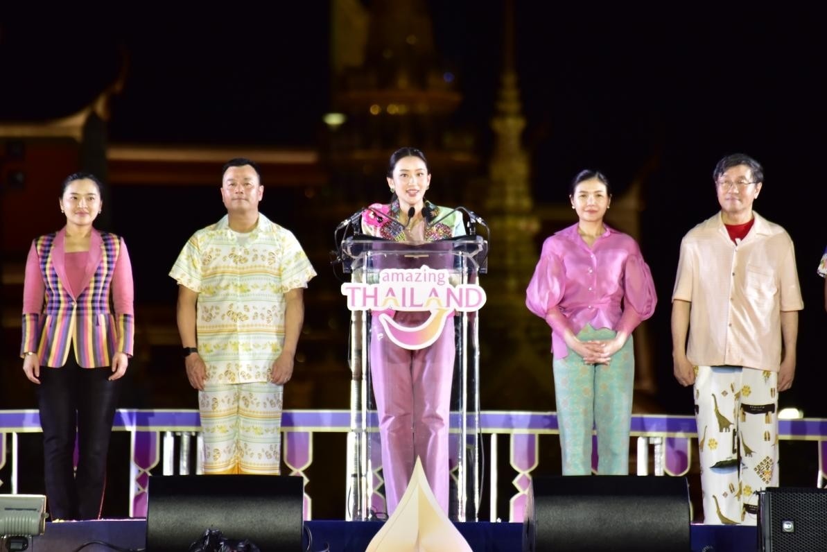 泰國總理佩通坦·欽那瓦宣布泰國潑水節(jié)慶?；顒诱絾?。泰國國家旅游局供圖