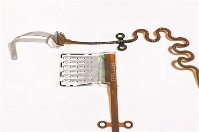 新開發(fā)的ABI旨在輕柔地貼合腦組織，提高信號精度和患者舒適度。圖片來源：瑞士洛桑聯(lián)邦理工學院