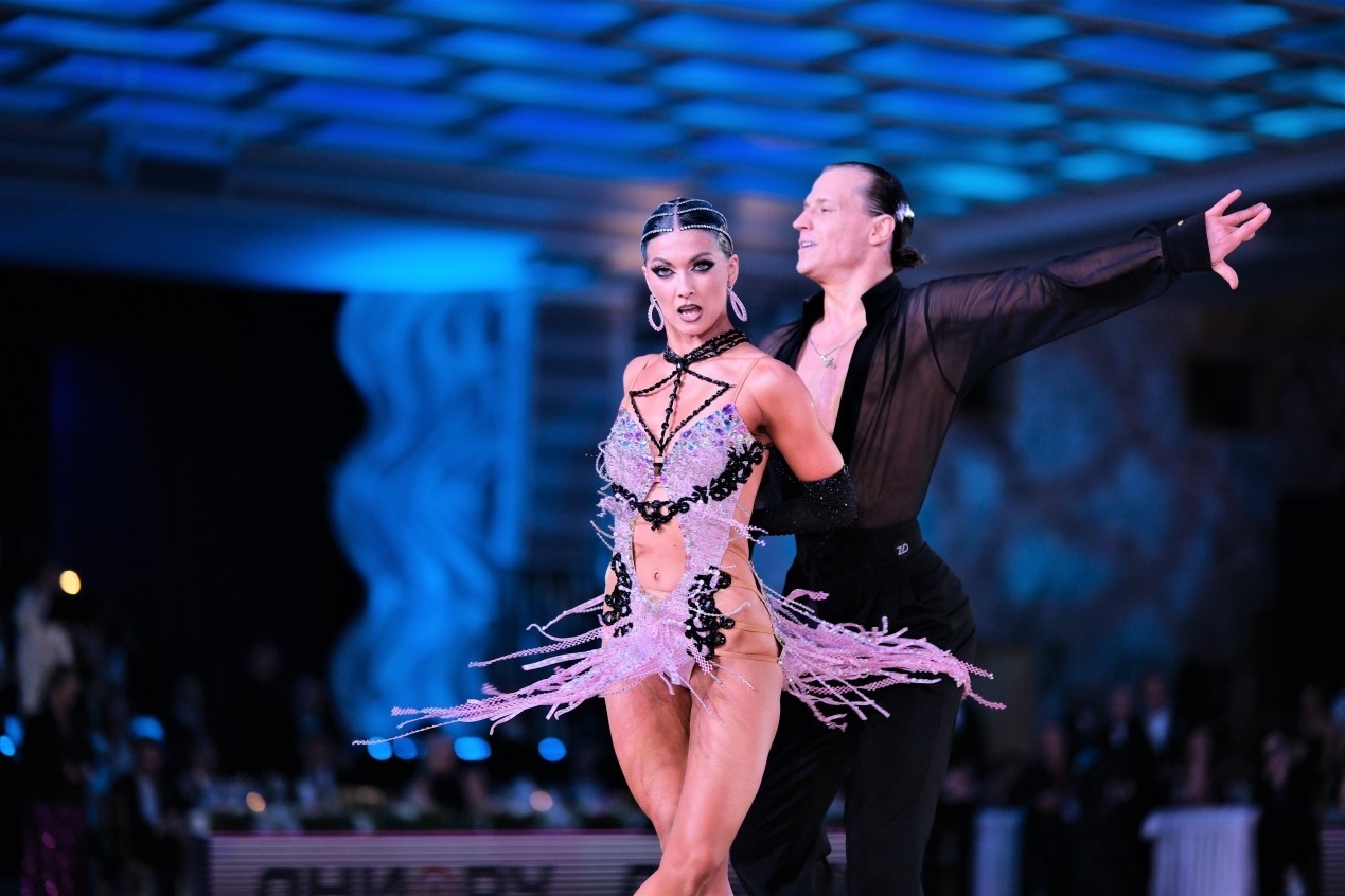 第七屆“克里姆林宮杯”國(guó)標(biāo)舞錦標(biāo)賽現(xiàn)場(chǎng)。于子恒攝