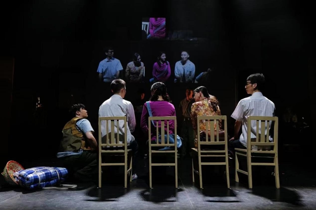 《布吉出租屋》劇照。國(guó)家話劇院供圖