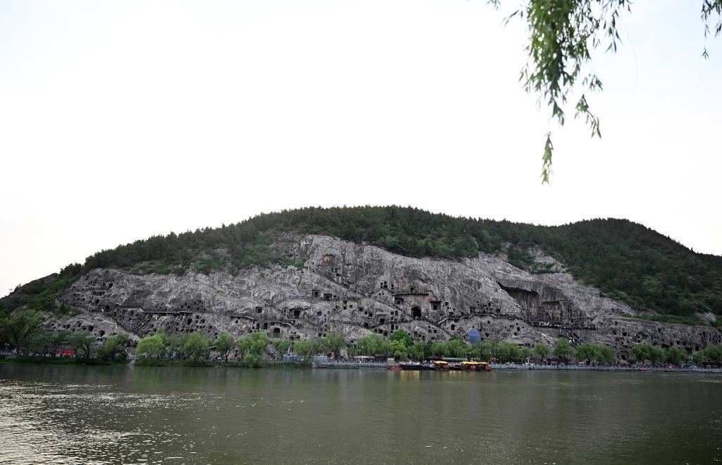 這是近日拍攝的洛陽龍門石窟。新華社記者 李嘉南 攝