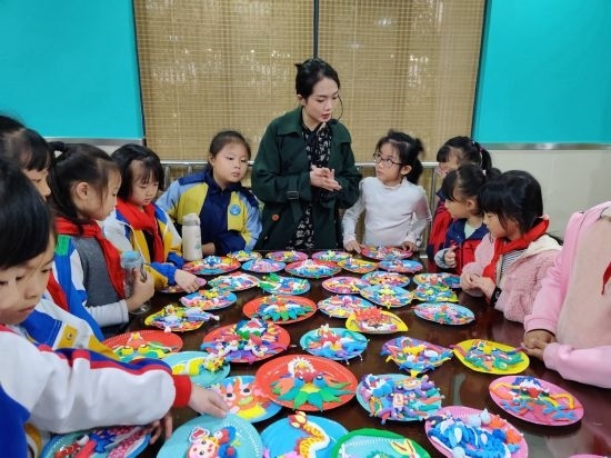 師生互動(dòng)課堂。