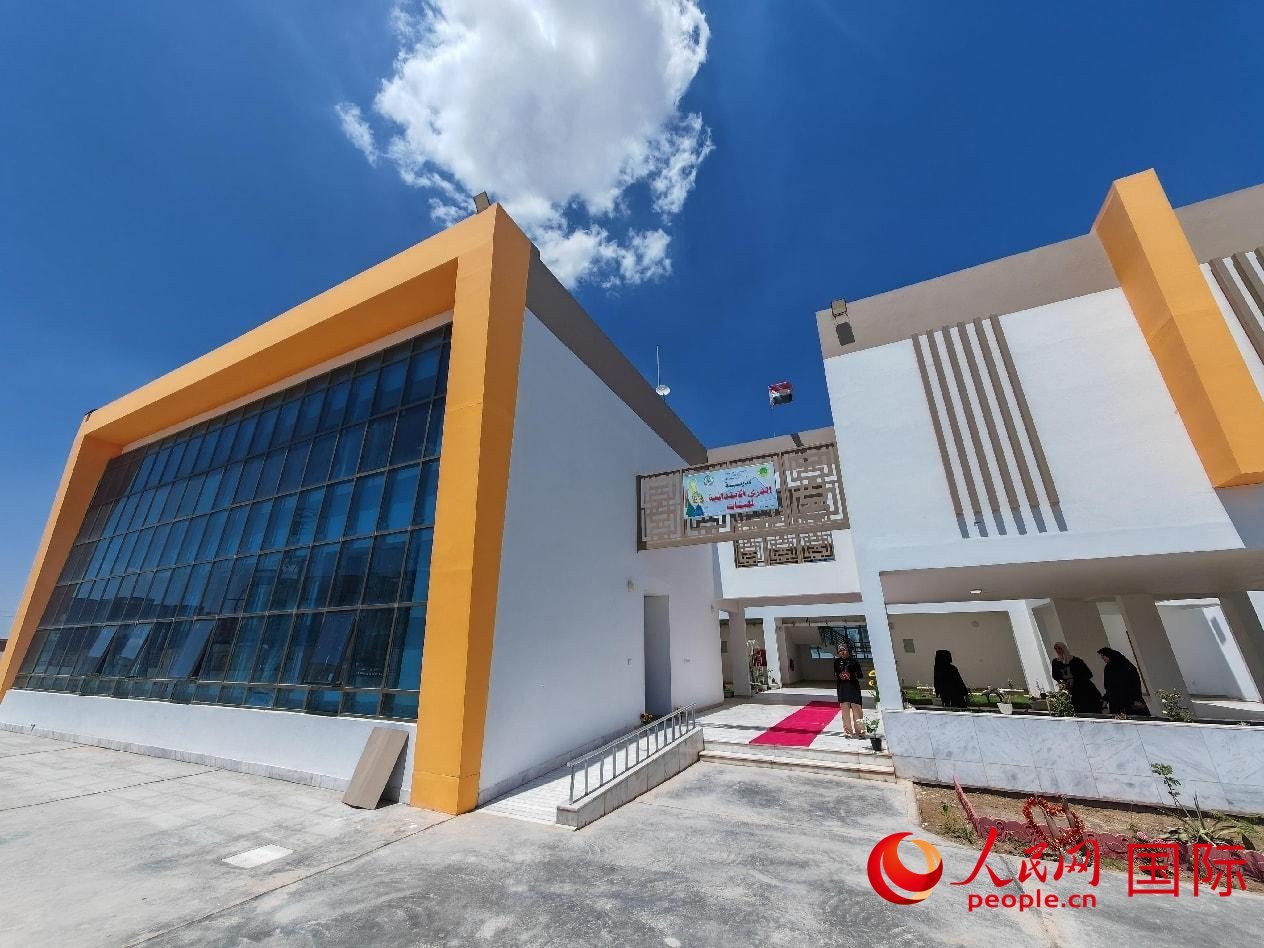 圖為阿爾·圖拉女子學校校園一景。人民網記者 管克江攝